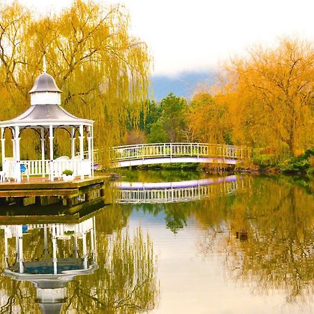 Lakeside Cottage Luxury B&B Mount Dandenong Eksteriør bilde