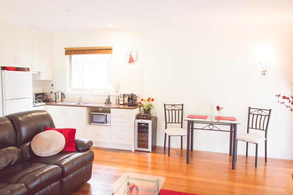 Lakeside Cottage Luxury B&B Mount Dandenong Eksteriør bilde
