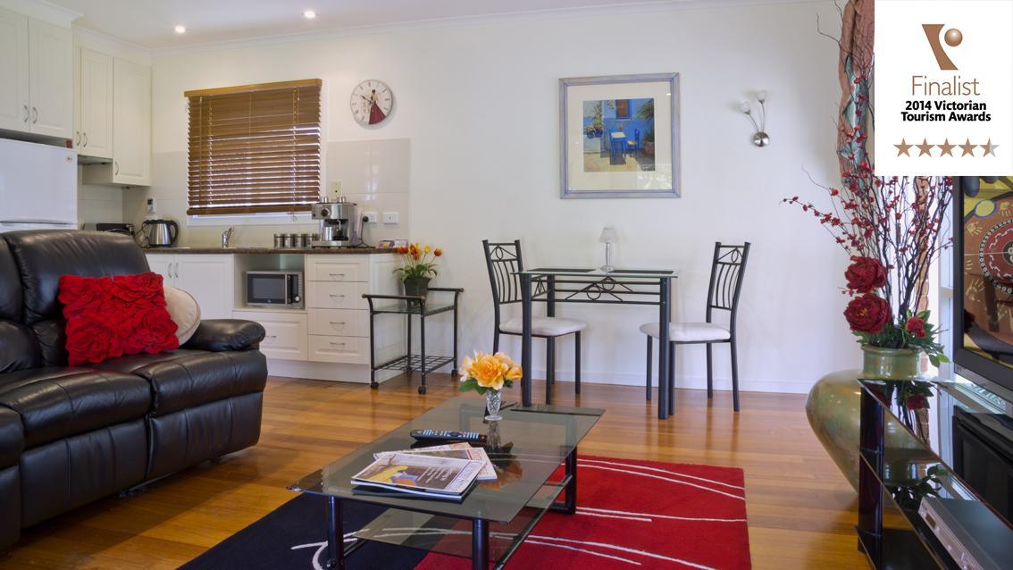 Lakeside Cottage Luxury B&B Mount Dandenong Eksteriør bilde
